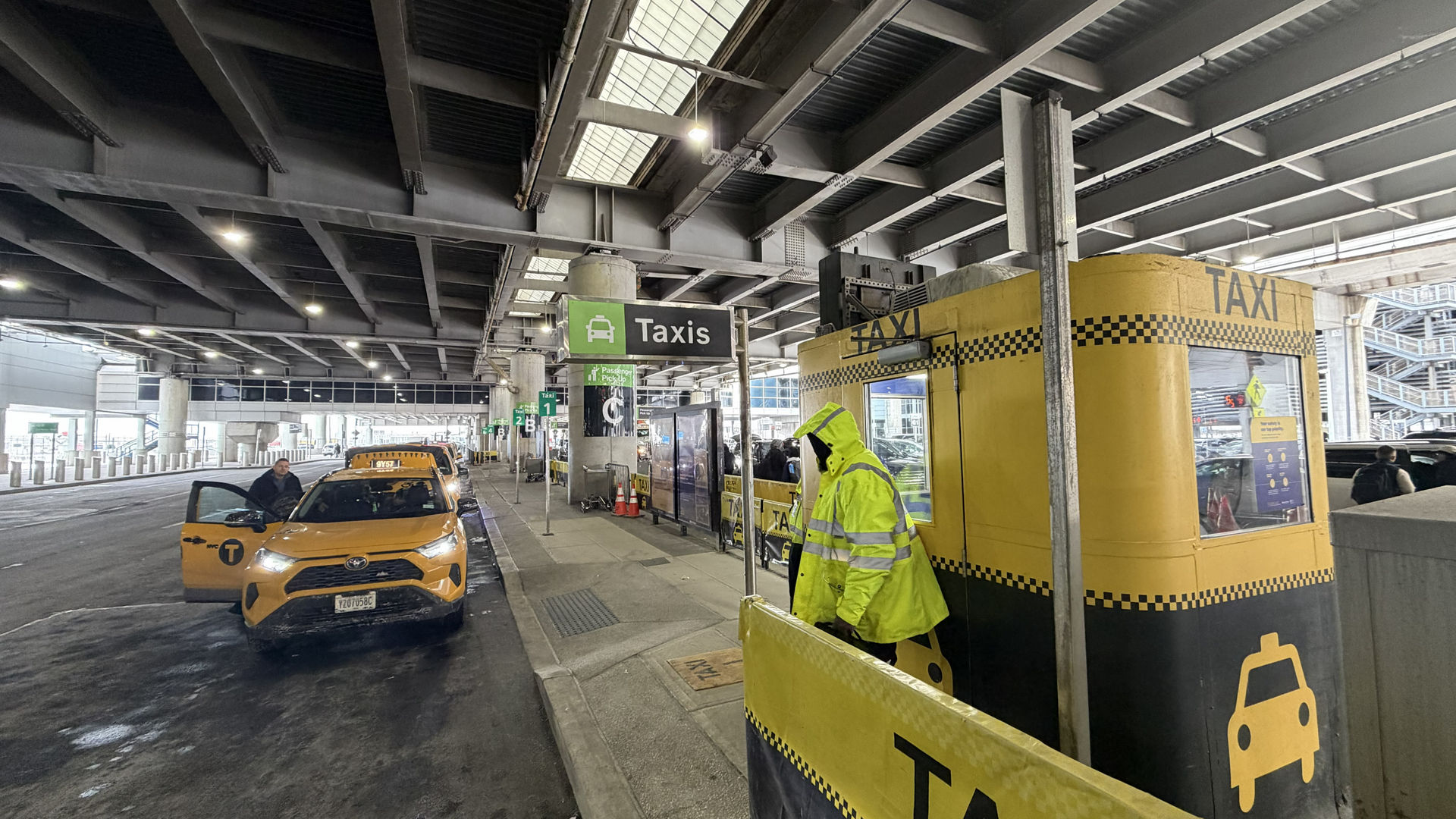 Taxis - JFK Airport